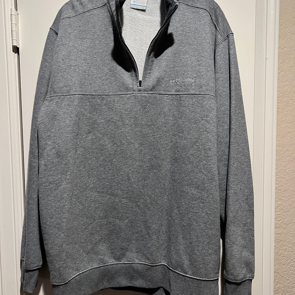 Columbia Men's Gray Zip-Up Sweater